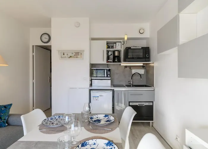 De La By Interhome Lägenhet